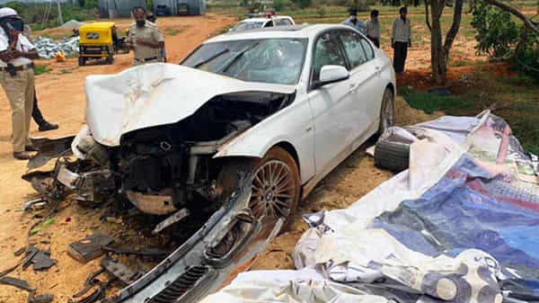 Accident: రోడ్డు ప్రమాదంలో ప్రముఖ నటుడి కుమారుడికి గాయాలు.. ఆసుపత్రిలో చికిత్స