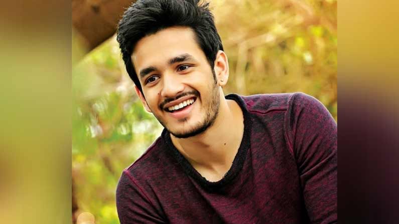 Akhil Akkineni: ఆ సంస్థ నిర్మాణంలో అక్కినేని యంగ్ హీరో లవ్ స్టోరీ.. మరో ప్రాజెక్ట్‏కు అఖిల్ గ్రీన్ సిగ్నల్ ఇచ్చాడా ?