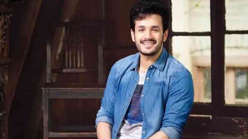 Akhil Akkineni: శ్రీను వైట్ల డైరెక్షన్ లో అక్కినేని యంగ్ హీరో సినిమా.. మరి ఈసారైనా హిట్ పడేనా..