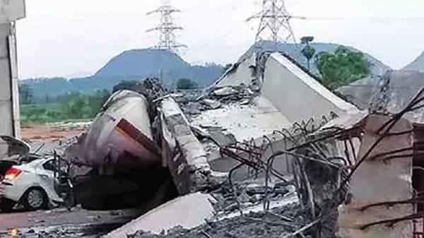 Anakapalli flyover: అనకాపల్లి ఫ్లై ఓవర్ కుప్పకూలడంలో వెలుగు చూసిన సంచలన విషయాలు