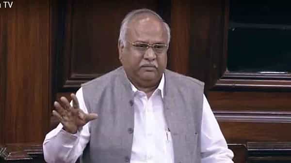 AP Debts: ఏపీ సర్కార్ అప్పులపై పార్లమెంటులో కేంద్రం కీలక ప్రకటన.. ఎలాంటి మదింపు చేయలేదని స్పష్టం