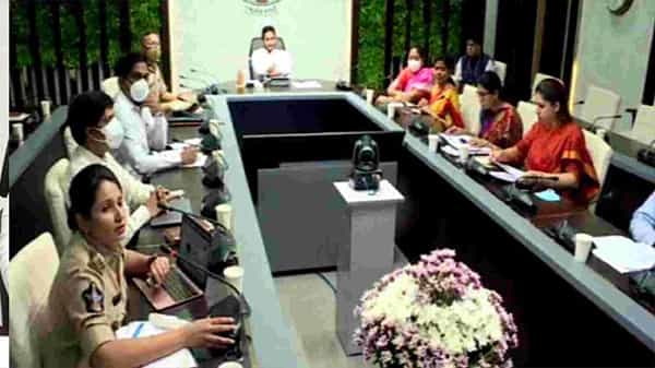 AP Disha Act: మహిళల భద్రత, రక్షణ విషయంలో రాజీ పడొద్దు.. దిశ ప్రాజెక్ట్పై ముఖ్యమంత్రి వైఎస్ జగన్ సమీక్ష