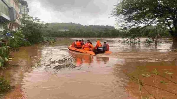 Guidelines on Floods: వరదలు సంభవించినప్పుడు ప్రజలు తీసుకోవలసిన జాగ్రత్తలు తెలుపుతూ లేఖని రిలీజ్ చేసిన విపత్తుల శాఖ