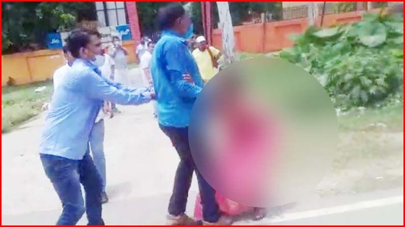 Police Suspended: మహిళా అభ్యర్థి చీర లాగిన ఘటనలో.. ఆరుగురు పోలీసు అధికారులపై వేటు.. ఇద్దరు అరెస్ట్