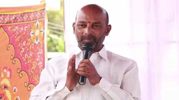 Bandi Sanjay: ప్రగతి భవన్ను పేదలకు పంచుతాం.. బీజేపీ అధ్యక్షులు బండి సంజయ్ సంచలన వ్యాఖ్యలు