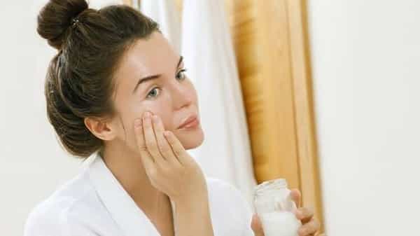 Beauty Tips : వర్షాకాలంలో జిడ్డు చర్మంతో బాధపడుతున్నారా..! ఈ 5 పద్దతులను పాటించండి మెరిసే అందం మీ సొంతం..