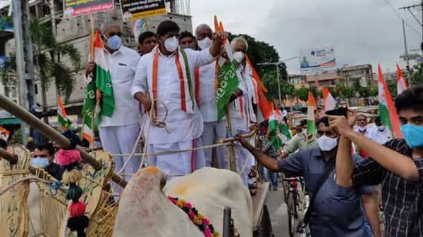 Bhatti Vikramarka: పెట్రోల్ ధరలకు నిరసనగా ఖమ్మంలో భట్టి విక్రమార్క శపథం.!