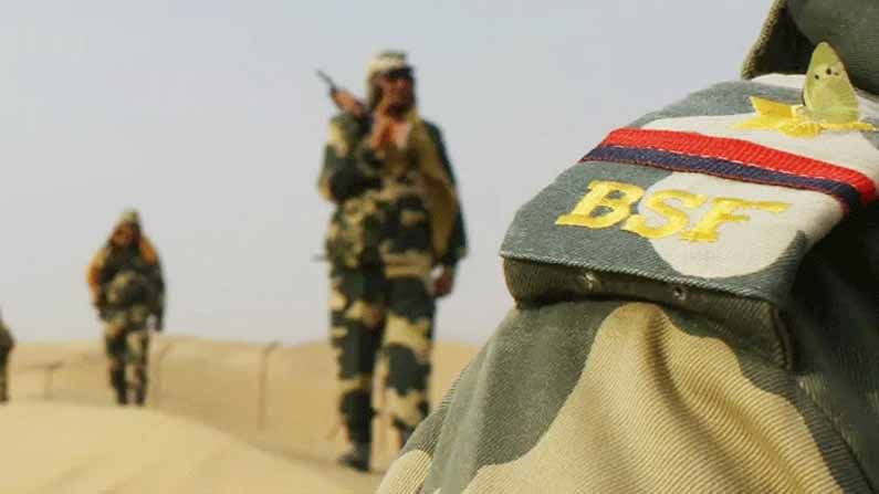 BSF Paramedical: బోర్డర్‌ సెక్యూరిటీ ఫోర్స్‌లో పారా మెడికల్‌, వెటర్నరీ స్టాఫ్‌ పోస్టులు.. ఎలా అప్లై చేసుకోవాలంటే..