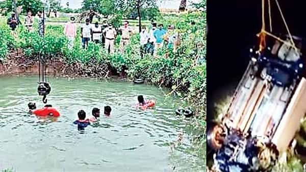Car falls into well: అయ్యో..! అన్నా నీవేనా... బోరున విలపించిన తమ్ముడు... కన్నీరు పెట్టించే ఘటన
