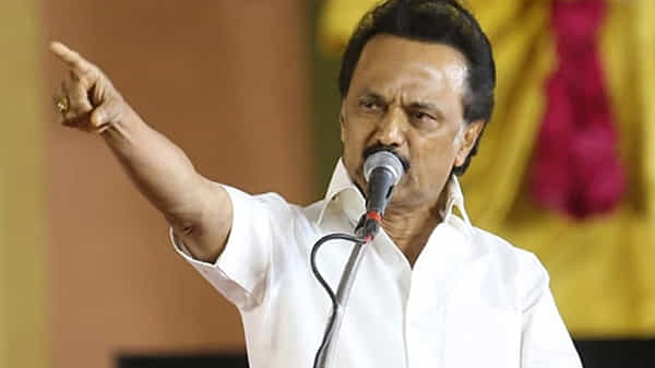 సినీ,క్రీడా సెలబ్రెటీలకే కాదు పొలిటికల్ లీడర్స్కు పెరుగుతున్న ఫ్యాన్ ఫాలోయింగ్.. జనాదరణలో స్టాలిన్ అగ్రస్థానం