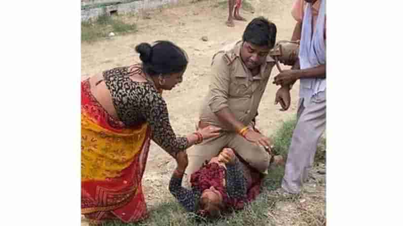 SI Beating Woman: మహిళను కింద పడేసి దారుణంగా కొట్టిన ఎస్‌ఐ.. దుమారం రేపుతున్న వీడియో..