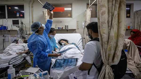 Bone death: కరోనా బాధితుల్లో మరో కొత్త సమస్య.. ఇప్పటి వరకు ముగ్గురిలో గుర్తించామన్న వైద్య నిపుణులు