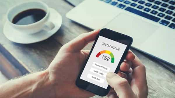 Credit Score: మీరు క్రెడిట్ కార్డు.. రుణాలు తీసుకున్నారా..? మీ క్రెడిట్ స్కోర్పై ప్రభావం చూపే అంశాలివే..!