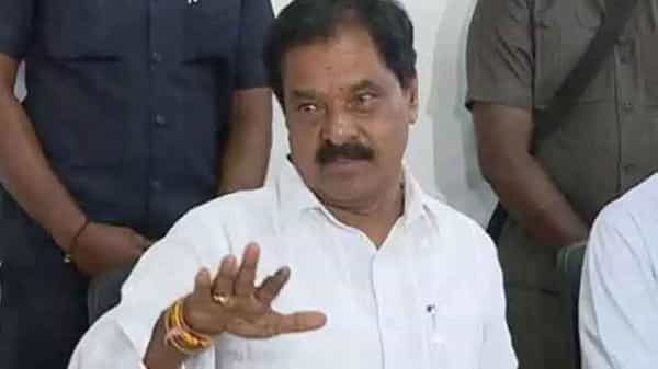 AP Deputy CM: జగన్, షర్మిల మధ్య విభేదాలు లేవు.. జగన్కు ఆంధ్ర, తెలంగాణ తేడాలుండవుః నారాయణ స్వామి