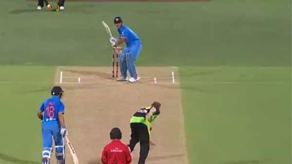 Happy Birthday Dhoni : మహేంద్రుడి భారీ సిక్సులు చూశారా..? నెట్టింట్లో వైరలవుతోన్న వీడియో