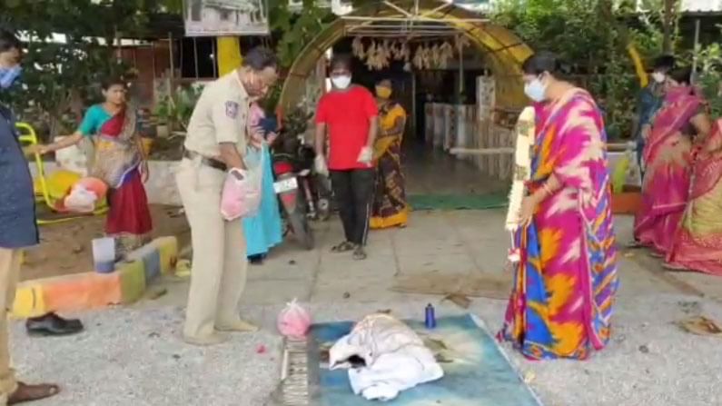 Pet Cremation: కరోనా సమయంలో అయినవాళ్లు చనిపోతేనే పట్టించుకోవట్లేదు.. కానీ ఈ దంపతులు మాత్రం