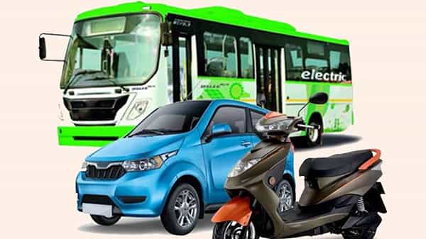 Electric Vehicles: పెట్రోల్ ధరల మంటల నేపథ్యంలో ఎలక్ట్రానిక్ వాహనాలను ప్రోత్సహించే దారిలో రాష్ట్రాలు.. దిగివస్తున్న ధరలు..