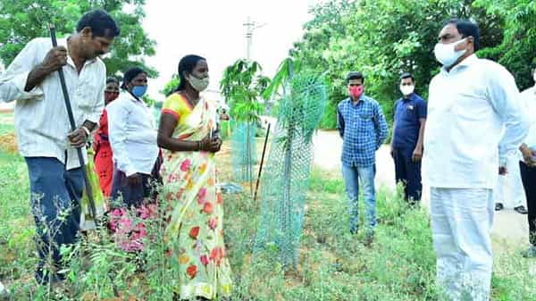 Errabelli Dayakar Rao: ‘పల్లె ప్రగతి’తోనే అభివృద్ధి.. రాజకీయాలకు అతీతంగా భాగస్వామ్యం కావాలి: మంత్రి ఎర్రబెల్లి దయాకర్ రావు