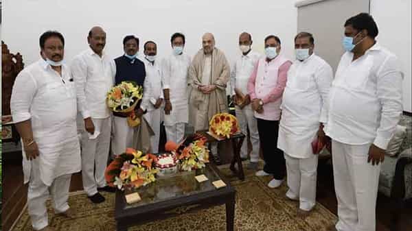 Etela Rajendar: కేంద్ర హోంమంత్రి అమిత్ షాను కలిసిన మాజీ మంత్రి ఈటల రాజేందర్.. హుజూరాబాద్పై కీలక చర్చ