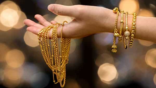 Gold Price Today: పెరిగిన బంగారం ధరలు.. తులం గోల్డ్పై ఎంత పెరిగిందంటే.. శనివారం రేట్స్ ఇలా ఉన్నాయి.