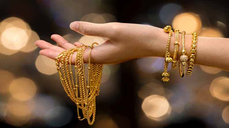 Gold Price Today: స్థిరంగా కొనసాగుతోన్న బంగారం ధరలు.. సోమవారం దేశవ్యాప్తంగా తులం గోల్డ్‌ ఎంతుందంటే..