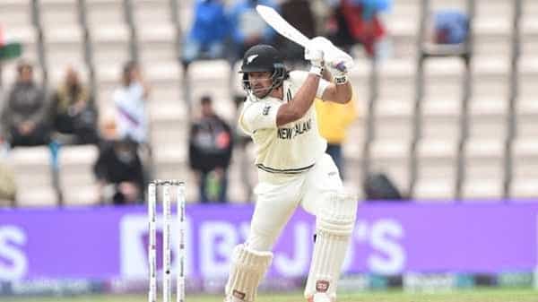 టెస్టుల్లో వీరోచిత ఇన్నింగ్స్.. బౌలర్లను ఉతికి ఆరేశాడు.. సూపర్ సెంచరీతో అదరగొట్టిన మాజీ ఆర్సీబీ ప్లేయర్!