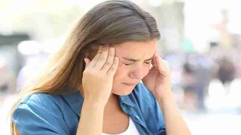 Headache Relief Tips: భయంకరంగా వేధించే తలనొప్పిని తగ్గించుకోవడానికి ఈ చిట్కాలను ఫాలో అవ్వండి.. మైగ్రేన్  తగ్గించే బెస్ట్ టిప్స్.