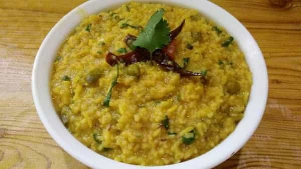 Hot Masala Kichidi : ఇంట్లోనే వేడి వేడి మసాలా కిచిడీని తయారు చేయండి..! ఎలాగో తెలుసుకోండి..