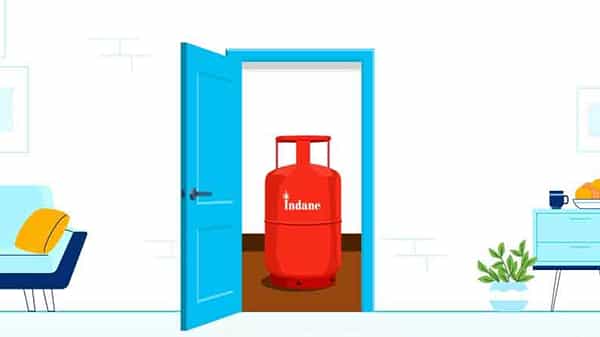 Gas Cylinder: బంపర్ ఆఫర్.. గ్యాస్ సిలిండర్ను ఇలా బుక్ చేసుకోండి.. రూ. 900 క్యాష్ బ్యాక్ పొందండి
