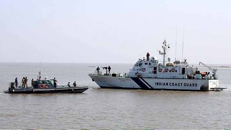 Indian Coast Guard: ఇండియన్‌ కోస్ట్‌గార్డ్‌లో అసిస్టెంట్‌ కమాండెంట్‌ ఉద్యోగాలు.. ఇలా అప్లై చేసుకోండి.
