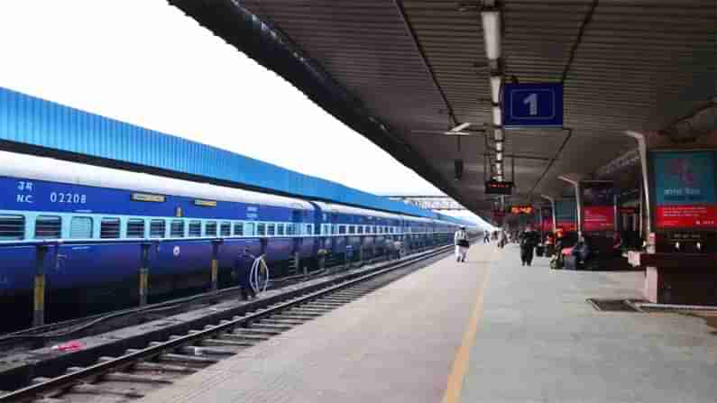 Indian Railway: సికింద్రాబాద్, విశాఖపట్నం నుంచి ఇతర ప్రాంతాలకు మరిన్ని ప్రత్యేక రైళ్లు