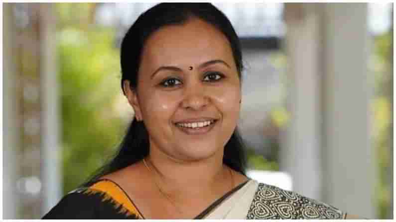 Veena George: మా రాష్ట్రంలో అదుపులోనే కోవిడ్ పరిస్థితి..కేరళ ఆరోగ్య శాఖ మంత్రి వీణా జార్జ్.. మరి కేంద్రం మాటో ..?