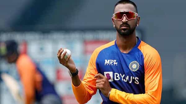 India Vs Srilanka: టీమిండియా ఆల్రౌండర్కు కరోనా పాజిటివ్.. రెండో టీ20 రేపటికి వాయిదా..