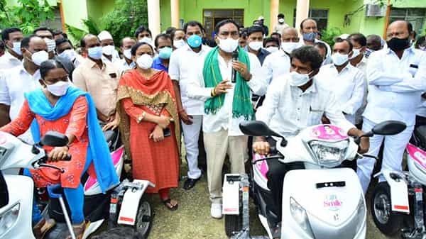KTR Birthday: కేటీఆర్ పుట్టినరోజున మంత్రి ఎర్రబెల్లి చేసిన మంచి పని.. ఏమిటో తెలుసా..