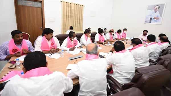TRS Party: గ్రామం నుంచి రాష్ట్ర స్థాయి వరకు కొత్త కమిటీలు.. టీఆర్ఎస్ పార్టీ ప్రధాన కార్యదర్శుల భేటీలో కేటీఆర్