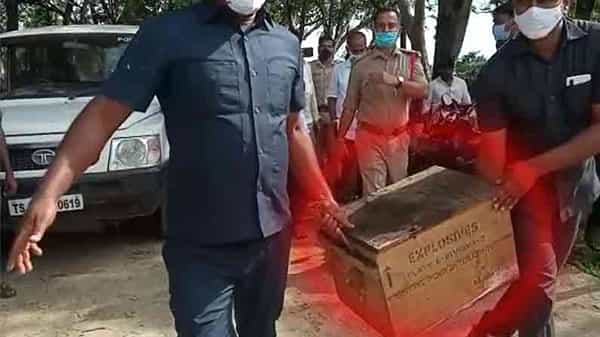 Vikarabad Blast: బ్లాస్టింగ్తో చిగురుటాకులా వణికిపోన వికారాబాద్ జిల్లా.. పేలుళ్ల వెనుక మర్మం ఇదే..