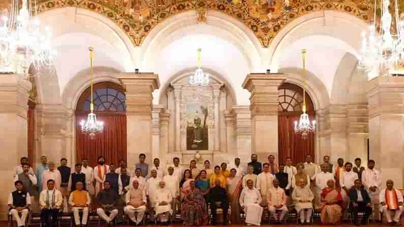 PM Modi Cabinet Reshuffle:  మంత్రులకు శాఖలు కేటాయించిన ప్రధాని మోదీ.. ఇవిగో వివరాలు..