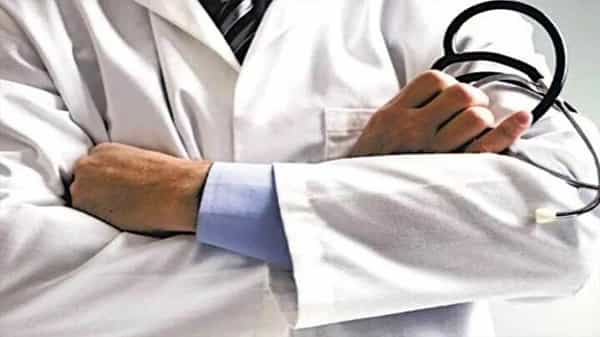 National Doctors Day-2021: డాక్టర్స్ డే ఎందుకు జరుపుకుంటారు..! దాని వెనకున్న చరిత్ర ఏంటి.. తెలుసుకోండి..