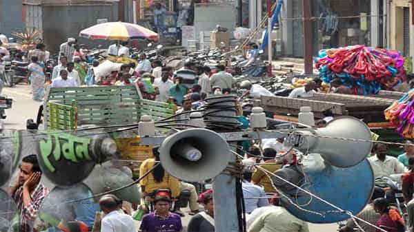 Noise Pollution: శబ్ధ కాలుష్యంపై అధికారుల కొరఢా.. వాటిని ఉపయోగిస్తే లక్ష రూపాయల జరిమానా..!