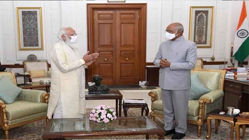 PM Modi meet President Kovind: రాష్ట్రపతి రామ్‌నాథ్‌ కోవింద్‌తో ప్రధాని నరేంద్ర మోదీ.. పలు కీలక అంశాలపై చర్చ!