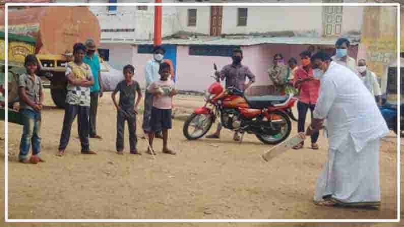 Pocharam Srinivas Reddy: గల్లీ క్రికెటర్‌గా మారిన తెలంగాణ స్పీకర్.. సిక్సులతో దుమ్మురేపిన పోచారం శ్రీనివాస్‌ రెడ్డి