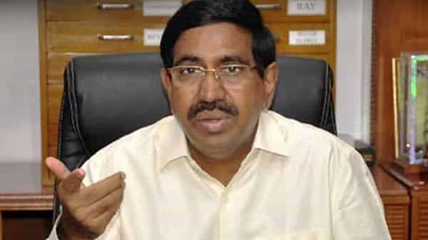 Ponguru Narayana: నెల్లూరులో కనిపించని మాజీ మంత్రి నారాయణ..! అజ్ఞాతం వీడేదెప్పుడో..?