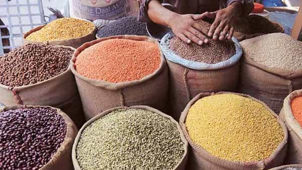 Pulses Stocks: పప్పుధాన్యాల దిగుమతిదారుల స్టాక్ పరిమితి ఎత్తివేసిన కేంద్రం..హోల్ సేల్ వ్యాపారుల స్టాక్ పరిమితి పెంపు