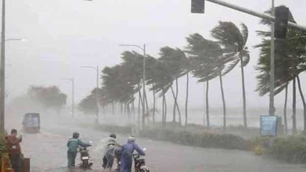 Weather Warnings: తెలంగాణలో మరో మూడు రోజుల పాటు భారీ వర్షాలు: హైదరాబాద్ వాతావరణ శాఖ