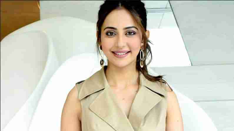 Rakul Preet Singh: టాలీవుడ్‏ లో బిజీ కానున్న రకుల్.. బాలయ్యకు జోడిగా ఢిల్లీ బ్యూటీ..