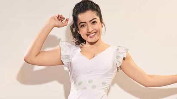 Rashmika Mandanna: మెగాఆఫర్ దక్కించుకున్న లక్కీ బ్యూటీ.. చరణ్ సినిమాలో ఛాన్స్..