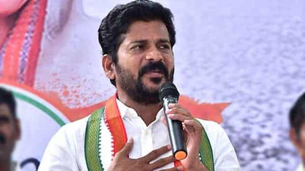 Revanth Reddy: ఆ కారణంగానే వైఎస్ఆర్ కేబినెట్లో పీజేఆర్కు చోటు దక్కలేదు.. కీలక వ్యాఖ్యలు చేసిన రేవంత్ రెడ్డి..