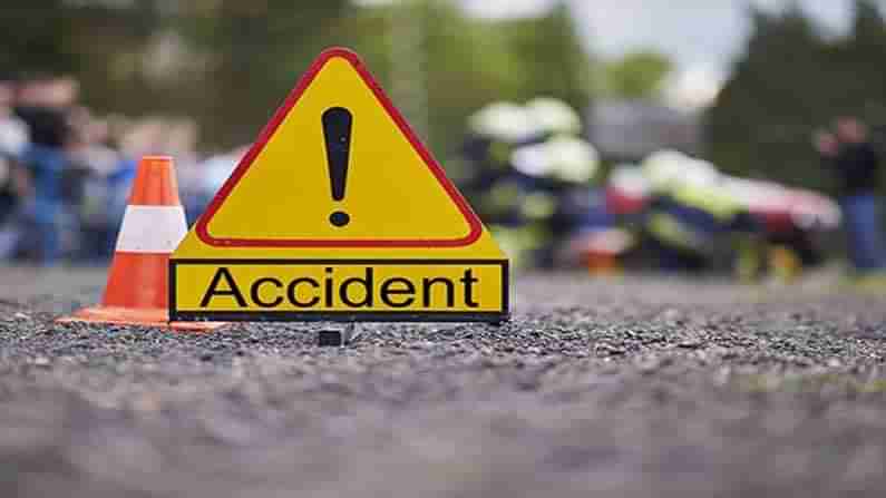 Telangana Road Accidents: తెలంగాణలో రక్తమోడిన రహదారులు.. వేర్వేరు ప్రమాదాల్లో ఐదుగురు దుర్మరణం..