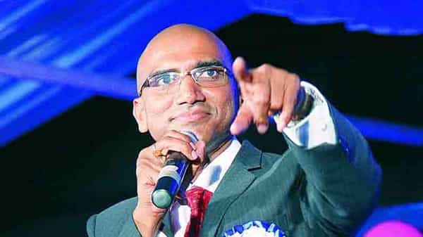 RS Praveen Kumar : జెండా ఎత్తుకుంటారా? కొత్త జెండాను ప్రకటిస్తారా? మాజీ ఐపీఎస్ RS ప్రవీణ్కుమార్ రూటెటు?