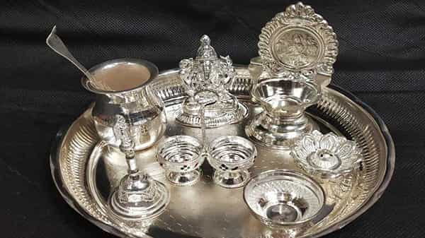Silver Price Today : తెలుగు రాష్ట్రాల్లో స్వల్పంగా పెరిగిన వెండి ధర.. న్యూఢిల్లీలో ధరలు ఎలా ఉన్నాయంటే..